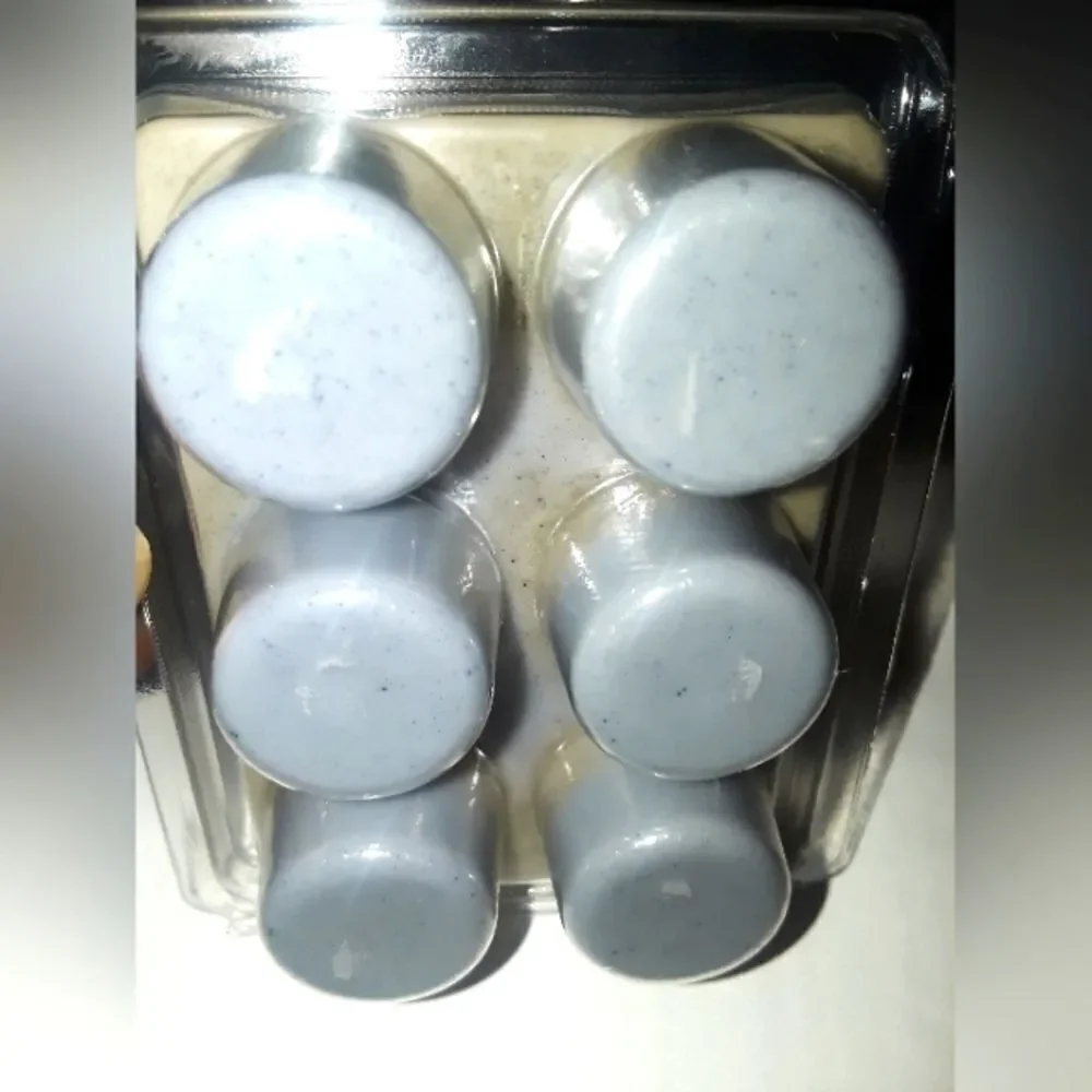 Hand Crafted Rustic Vibe waxmelt Rounds   MIX N MATCH buy1 get 2 free